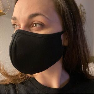 NEW UNOPENED REUSABLE FACEMASK!! BLACK (unisex)‎ pack of 20